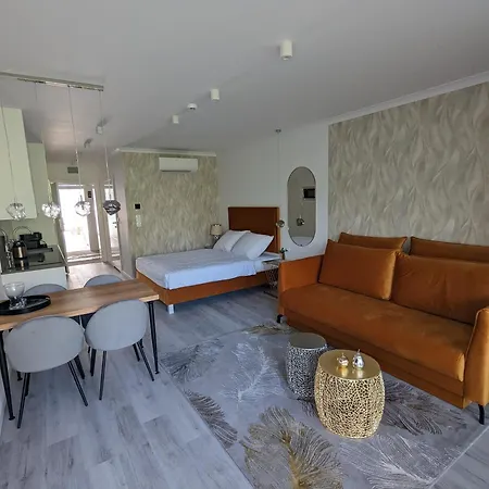 Sea & Apartman *