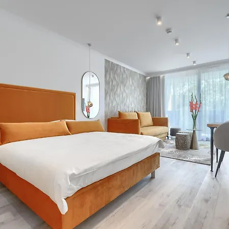 Sea & Апартаменты Мельно